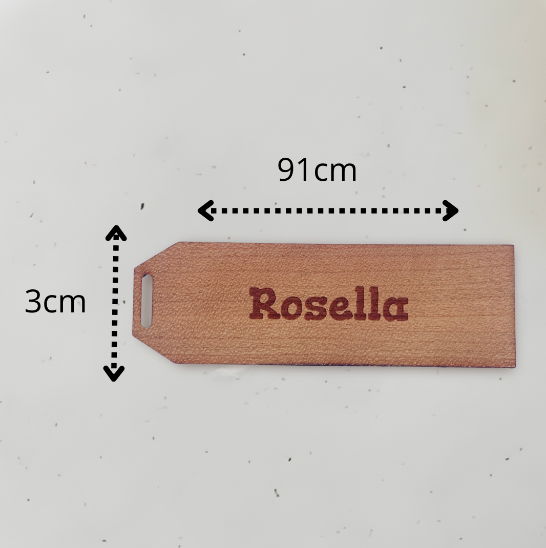 Personligt bordkort i træ - Rosella