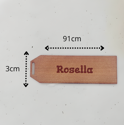 Personligt bordkort i træ - Rosella