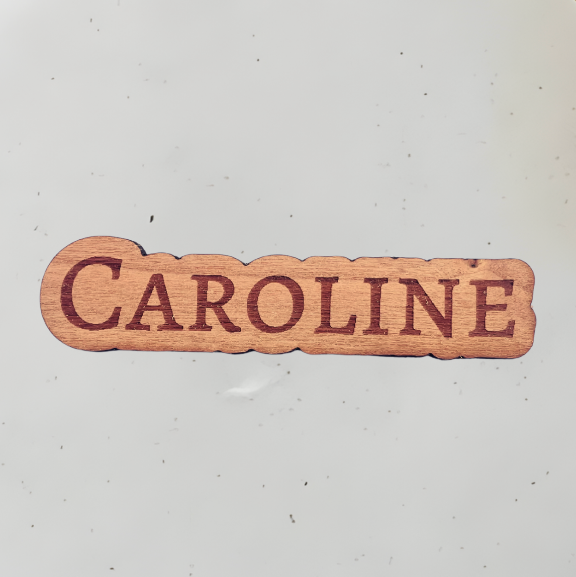Personligt bordkort i træ - Caroline