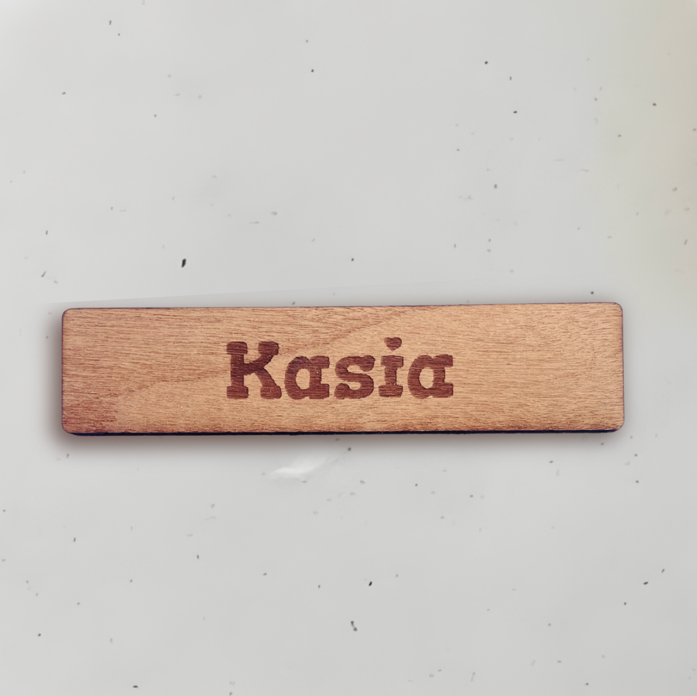 Personligt bordkort i træ - Kasia