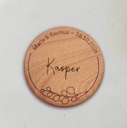 Personligt bordkort i træ - Kasper