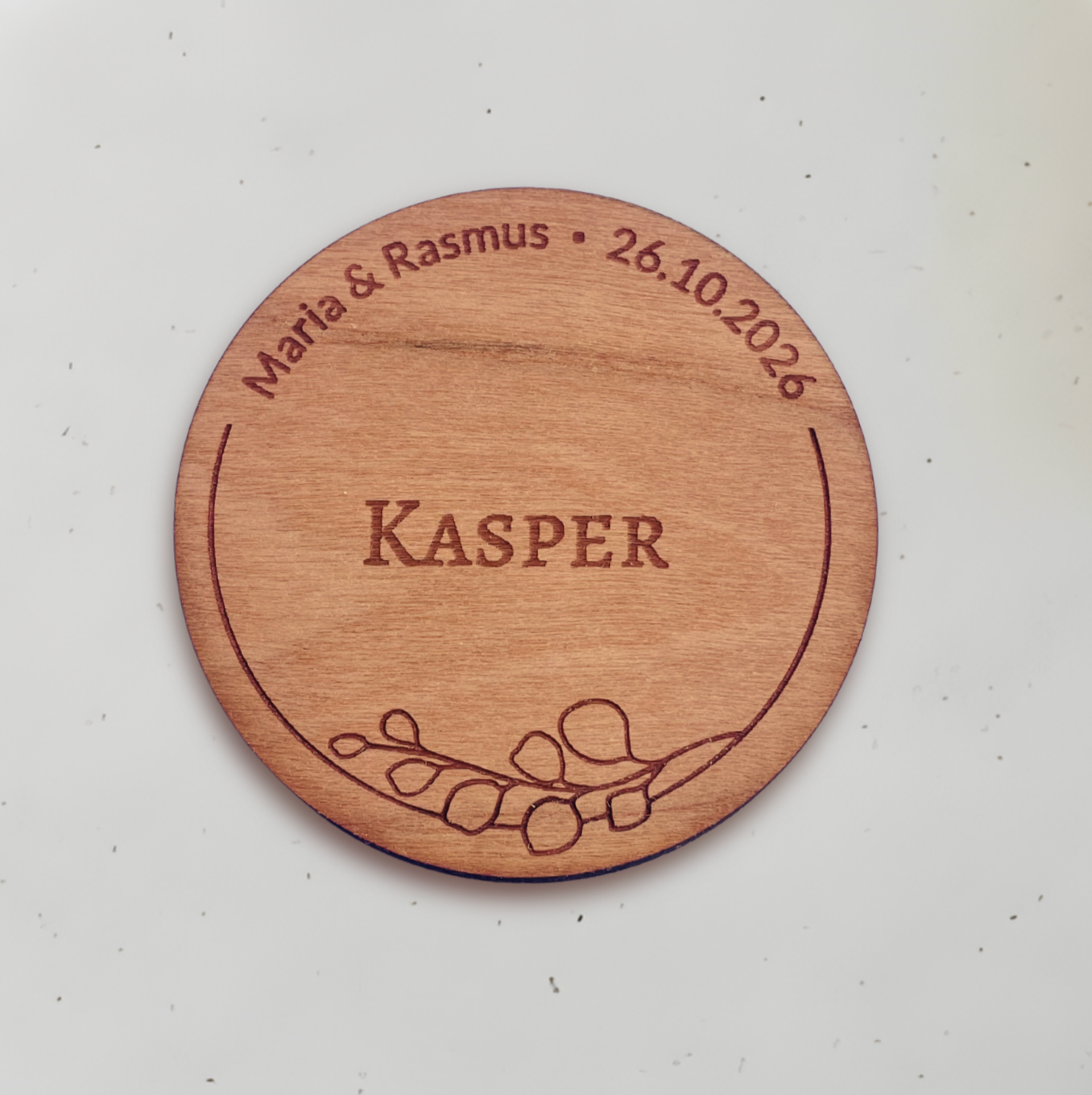 Personligt bordkort i træ - Kasper