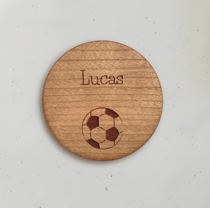 Personligt bordkort i træ - Lucas